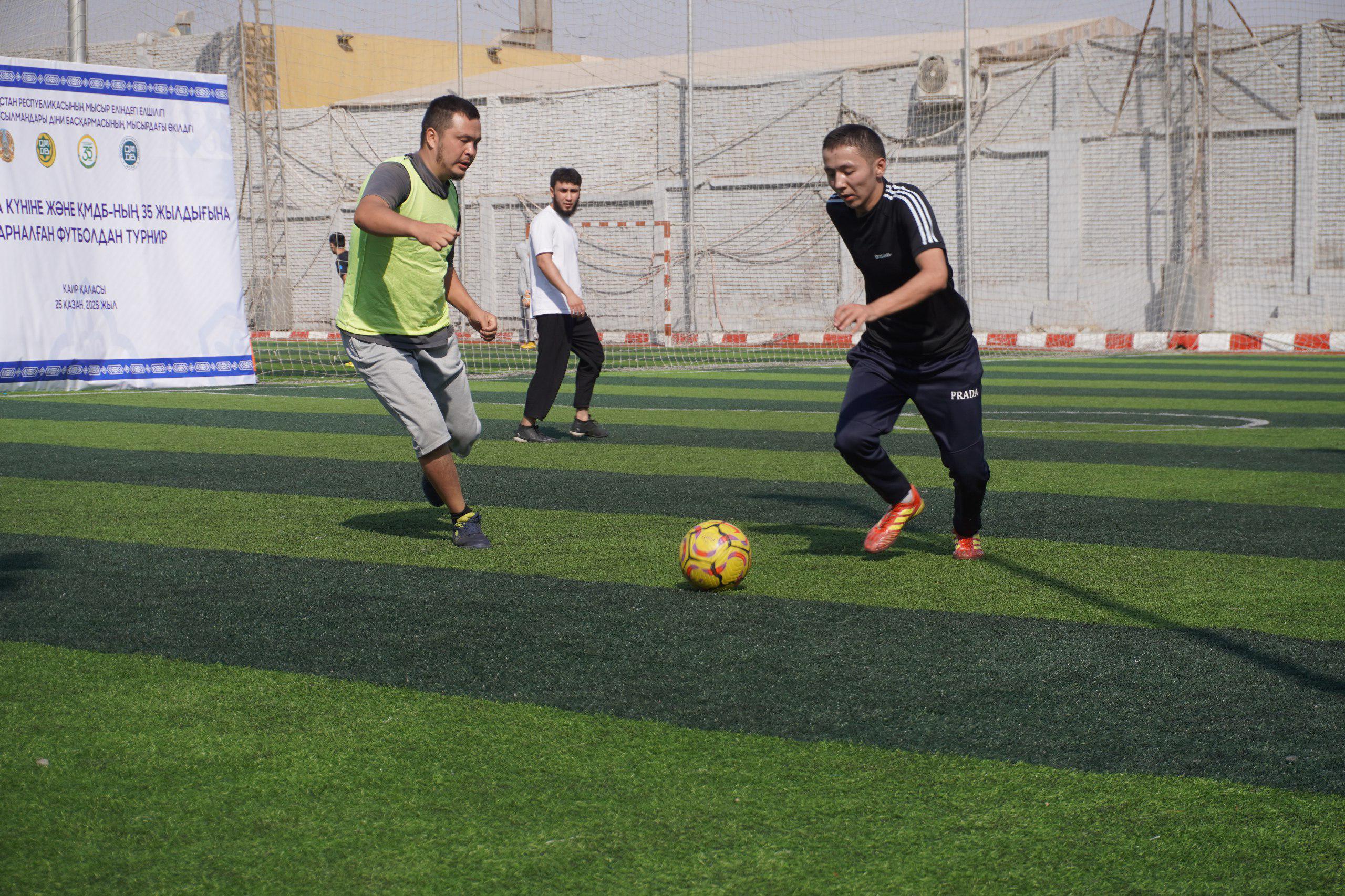 Құмарлы ресейлік лесбияндар досын қудалайды