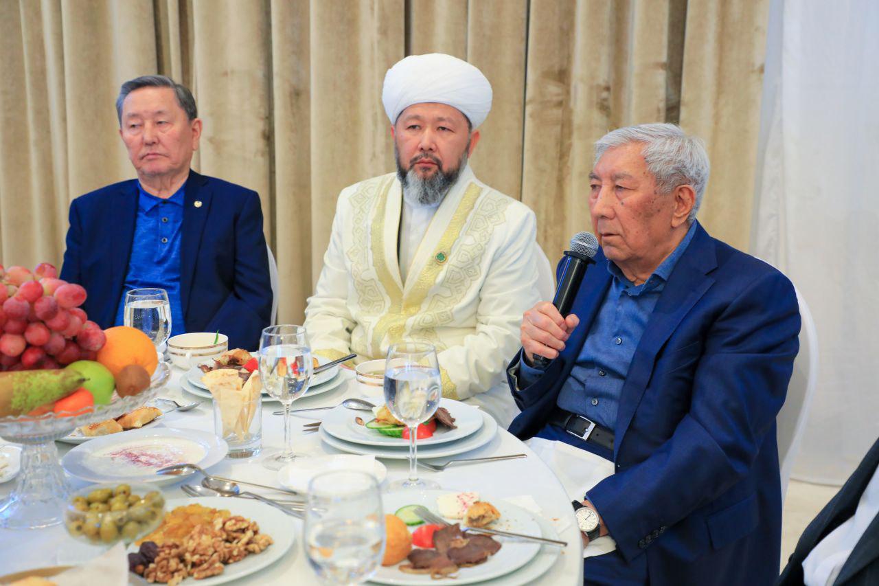 В какой день рамадан 2024 года. Астана Рамадан 2024. Верховный муфтий Казахстана. Фон на ауызашар. Ауызашар 2024.