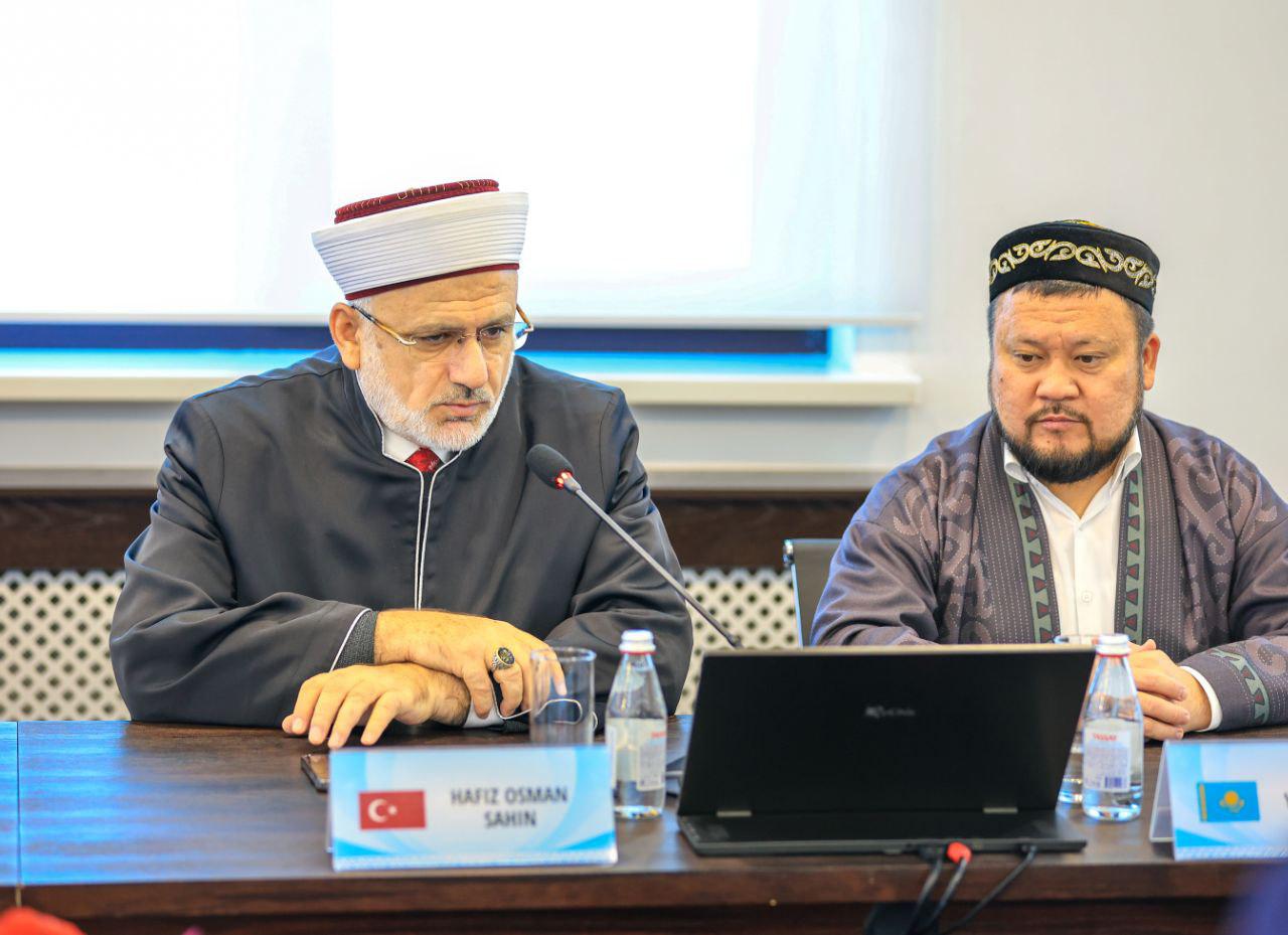 Видеоның ішіндегі камерамен жыныстық қатынас