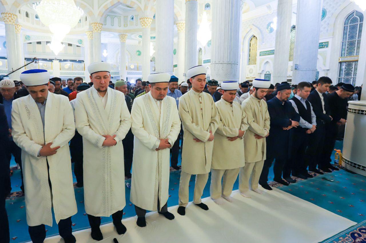 Мусульман. Исламская мечеть. Мечеть в Казахстане. Айт в Казахстане 2023. Ночь аль кадр 2024