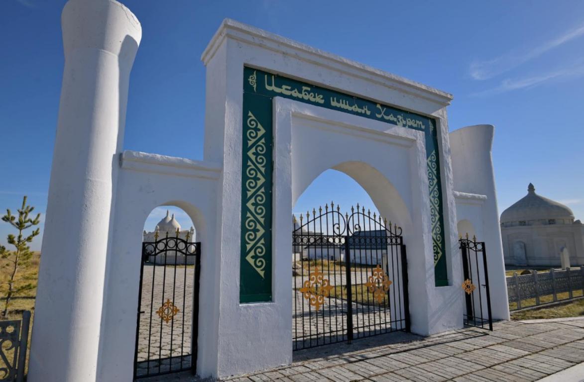 Порно фотосуреттерді жалайтын киска