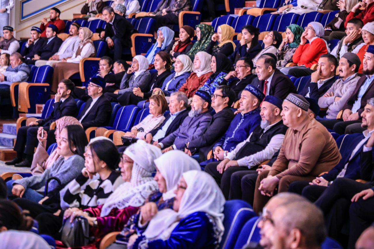 ВКонтакте желісіндегі үйдегі жеке порно