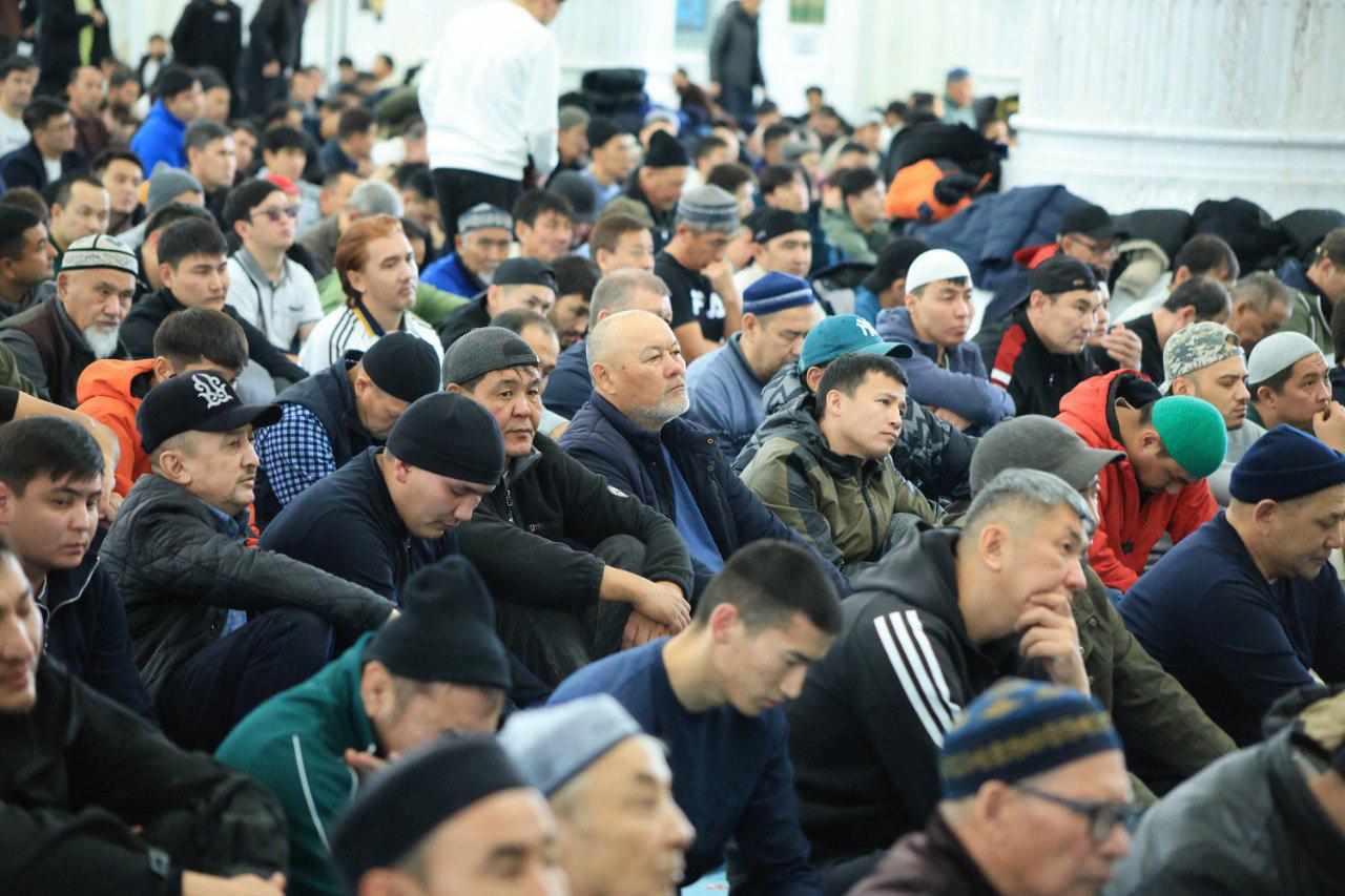 Қыздар жыныстық қатынасқа түседі