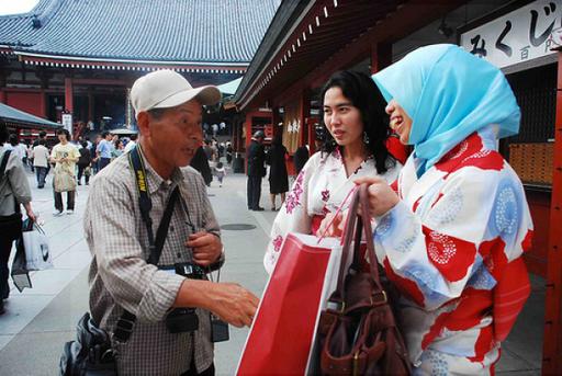 Японские косметические компании завоевывают сердца мусульманок