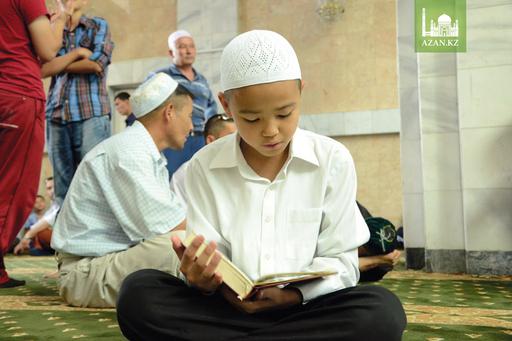 В Центральной мечети состоялся конкурс чтецов Корана среди детей