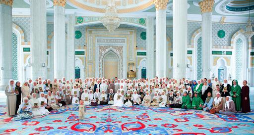 «Әзірет Сұлтан» мешітінде 200 әйел шәкіртке сертификат табысталды