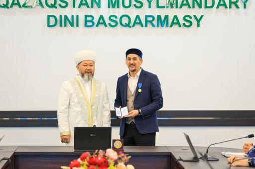 ҚМДБ ҚЫЗМЕТКЕРІ МЕМЛЕКЕТТІК НАГРАДАМЕН МАРАПАТТАЛДЫ