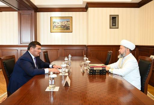 ВЕРХОВНЫЙ МУФТИЙ ВСТРЕТИЛСЯ С АКИМОМ КЫЗЫЛОРДИНСКОЙ ОБЛАСТИ