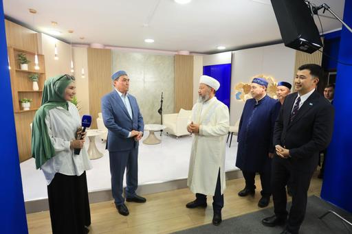 БАС МҮФТИ «МҰНАРА» ТЕЛЕАРНАСЫНЫҢ ЖАҢАРТЫЛҒАН СТУДИЯСЫМЕН ТАНЫСТЫ