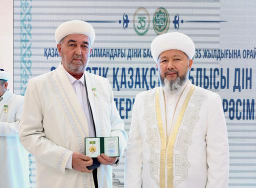 СОЛТҮСТІК ҚАЗАҚСТАН ОБЛЫСЫНЫҢ ИМАМДАРЫ МЕРЕКЕЛІК МЕДАЛЬМЕН МАРАПАТТАЛДЫ