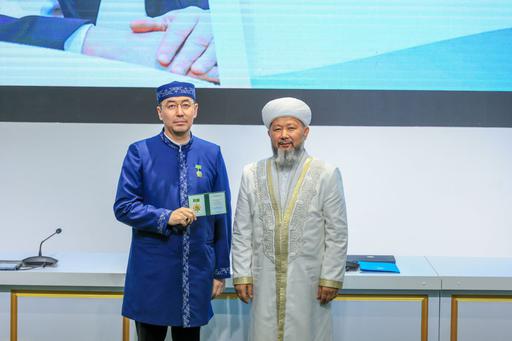 МҮФТИЯТ ҚЫЗМЕТКЕРЛЕРІНЕ «МЕРЕКЕЛІК МЕДАЛЬДАР» ТАБЫСТАЛДЫ