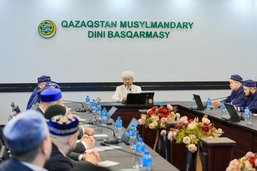 ҚАРИЛАР АЛҚАСЫНЫҢ КЕЗЕКТІ МӘЖІЛІСІ ӨТТІ