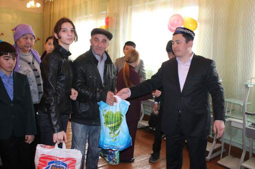 Астана қаласындағы «Сәдуақас қажы Ғылмани» мешіті мұқтаж жандарға қайырымдылық акциясын ұйымдастырды