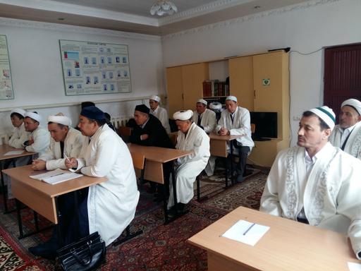 Теологи провели семинар для имамов