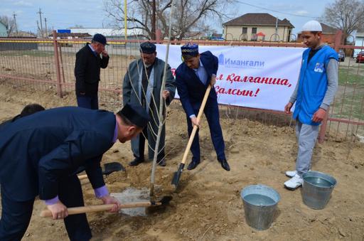 Атырау дін қызметкерлері тал отырғызды (ФОТО)