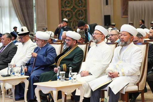 БІШКЕКТЕ СИРАЖУДДИН ӘЛ-ОШИГЕ АРНАЛҒАН ХАЛЫҚАРАЛЫҚ КОНФЕРЕНЦИЯ ӨТТІ