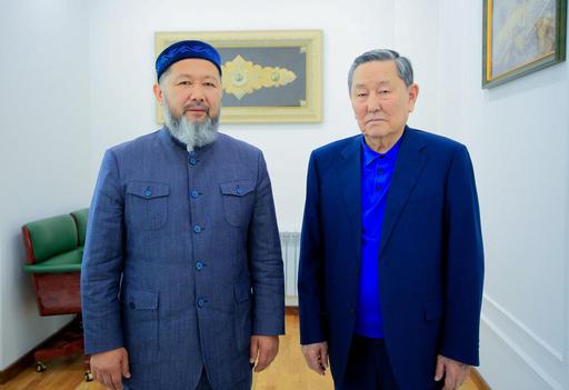 ВЕРХОВНЫЙ МУФТИЙ НАУРЫЗБАЙ КАЖЫ ТАГАНУЛЫ ВСТРЕТИЛСЯ С АДИЛЕМ КУРМАНЖАНУЛЫ