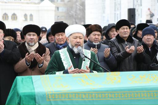 СОСТОЯЛАСЬ ЦЕРЕМОНИЯ ПРОЩАНИЯ С РАТБЕКОМ КАЖЫ НЫСАНБАЙУЛЫ ХАЗРЕТОМ