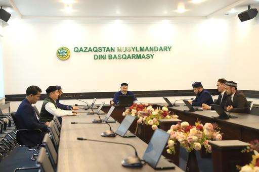 ҚМДБ Діни сараптама бөлімі діни дүкен иелерімен онлайн жиналыс өткізді
