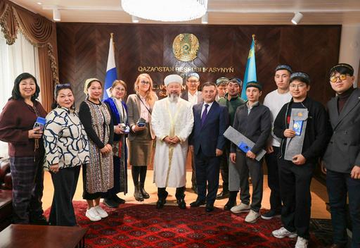 БАС МҮФТИ ХЕЛЬСИНКИ ҚАЛАСЫНДА ҚАЗАҚ ДИАСПОРАСЫМЕН КЕЗДЕСТІ