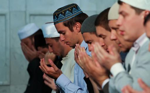 Пост Рамадана соблюдают около трети российских мусульман 