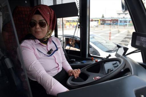Турцияда тек «әйелдерге ғана арналған» троллейбустер бар (Фото)