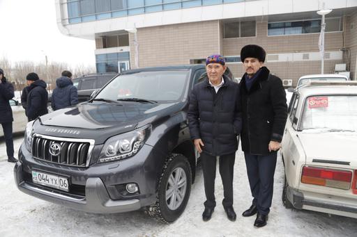 Белгілі меценат орталық «Иманғали» мешітіне автокөлікті сыйға тартты