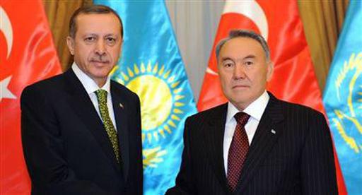 Назарбаев поздравил Эрдогана с победой на выборах
