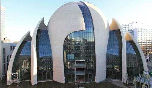 В Германии откроют самую большую мечеть в Европе