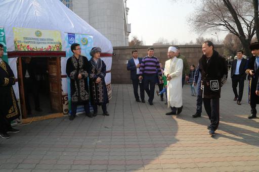 БАС МҮФТИ АЛМАТЫДА НАУРЫЗ МЕРЕКЕСІНЕ ҚАТЫСТЫ (ФОТО)