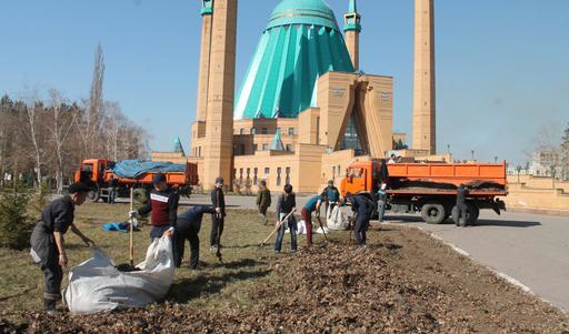 Павлодар: Орталық мешіттегі сенбілік 