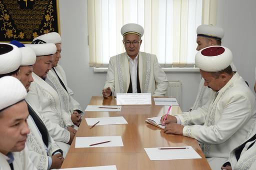 Қарағанды: Өкіл имам өңір имамдарының сараптауға дайындығын пысықтады