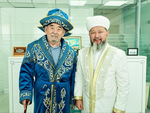 ВЕРХОВНЫЙ МУФТИЙ ВСТРЕТИЛСЯ С ЖУРСИНОМ ЕРМАНОМ