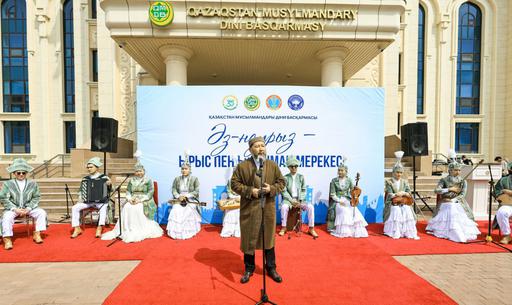 ВЕРХОВНЫЙ МУФТИЙ ПОЗДРАВИЛ С ДНЕМ ЕДИНСТВА НАРОДА КАЗАХСТАНА