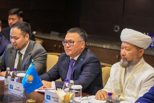 ҚР МӘДЕНИЕТ ЖӘНЕ АҚПАРАТ ВИЦЕ-МИНИСТРІ САУД АРАБИЯСЫНЫҢ ҚАЖЫЛЫҚ МИНИСТРІМЕН КЕЗДЕСТІ