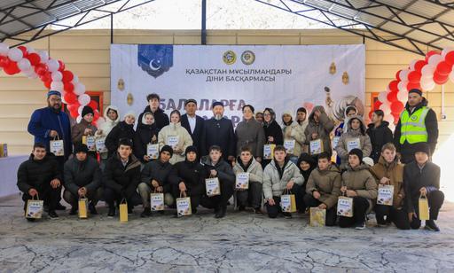 БАС МҮФТИ ШЫМКЕНТТЕГІ БАЛАЛАР ҮЙІНЕ БАРДЫ