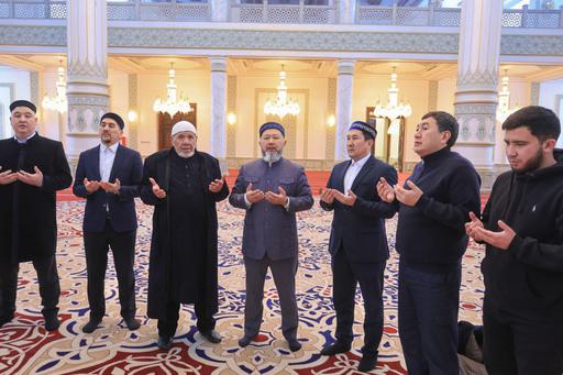 ҚМДБ ТӨРАҒАСЫ ЖАҢА МЕШІТ ҚҰРЫЛЫСЫМЕН ТАНЫСТЫ