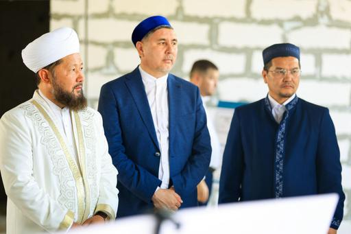 ҚМДБ ТӨРАҒАСЫ АТЫРАУДА МЕДРЕСЕ ҚҰРЫЛЫСЫМЕН ТАНЫСТЫ