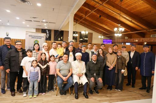 БАС МҮФТИ ТЕХАС ШТАТЫНДАҒЫ ХЬЮСТОН ҚАЛАСЫНДА ОТАНДАСТАРМЕН ЖҮЗДЕСТІ