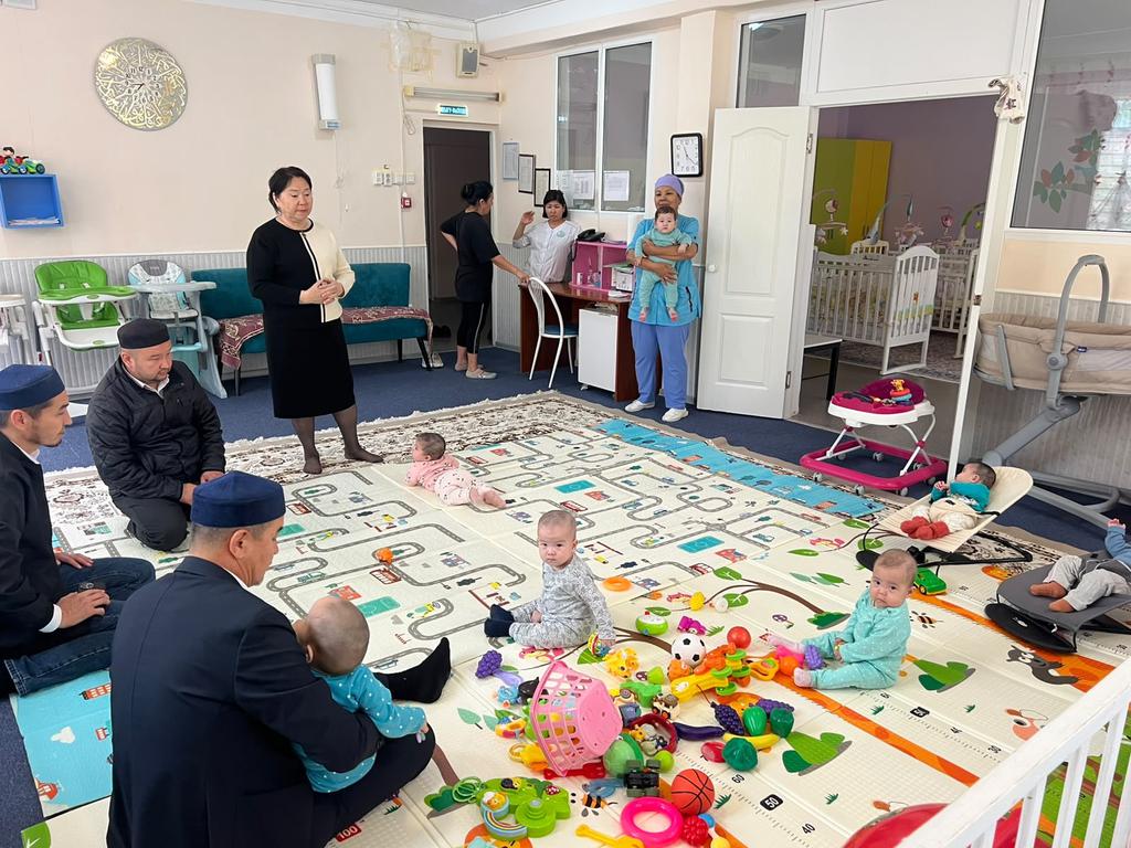 Маңғыстау: Бас имам балалар үйіне барды