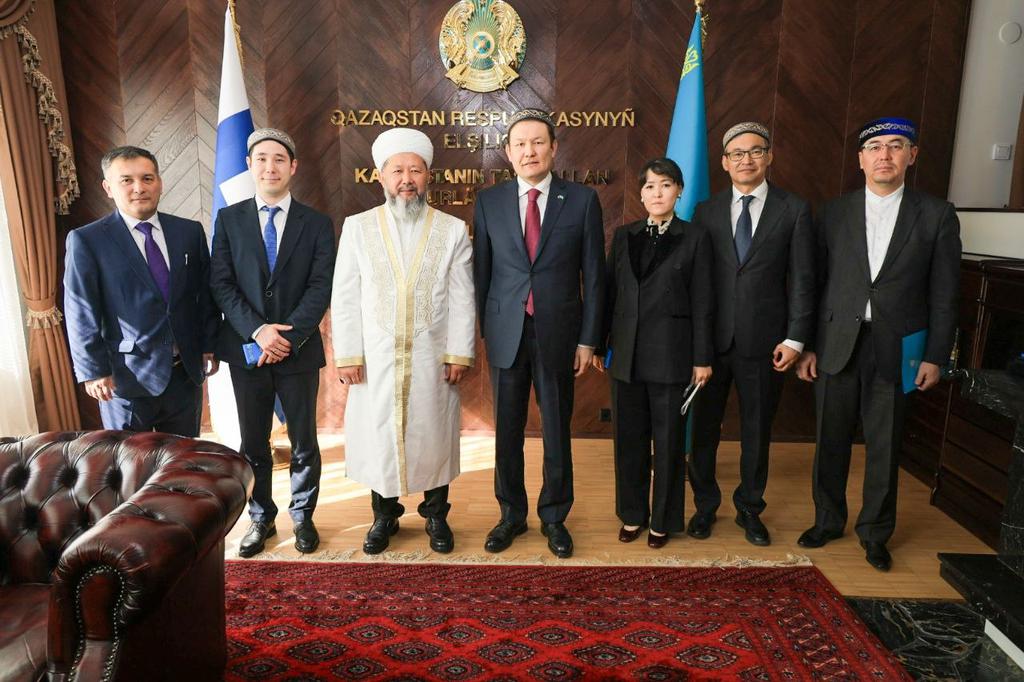 БАС МҮФТИ ҚАЗАҚСТАННЫҢ ФИНЛЯНДИЯ РЕСПУБЛИКАСЫНДАҒЫ ЕЛШІСІМЕН КЕЗДЕСТІ