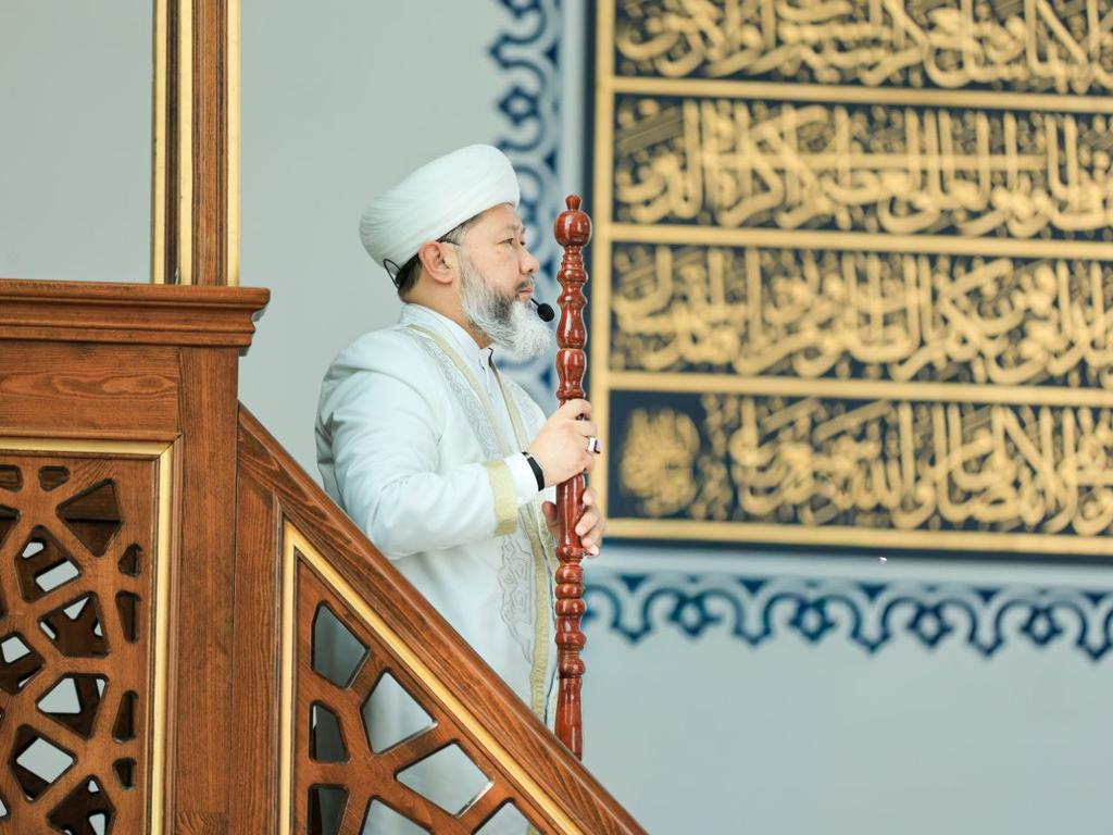 ҚМДБ ТӨРАҒАСЫ «ТҮРКІСТАН-АХМЕТ ЯССАУИ» ОРТАЛЫҚ МЕШІТІНДЕ ЖҰМА НАМАЗЫН ЖҮРГІЗДІ