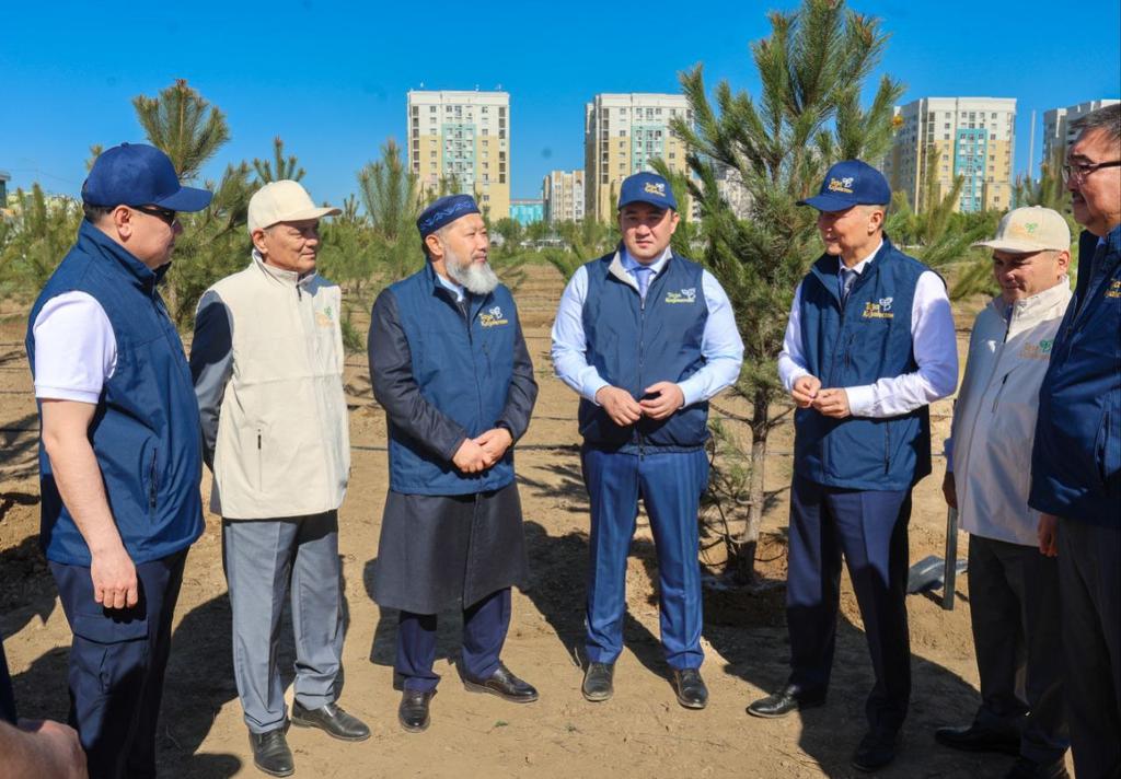 БАС МҮФТИ «ТАЗА ҚАЗАҚСТАН» АКЦИЯСЫ АЯСЫНДА АҒАШ ОТЫРҒЫЗУ ШАРАСЫНА ҚАТЫСТЫ