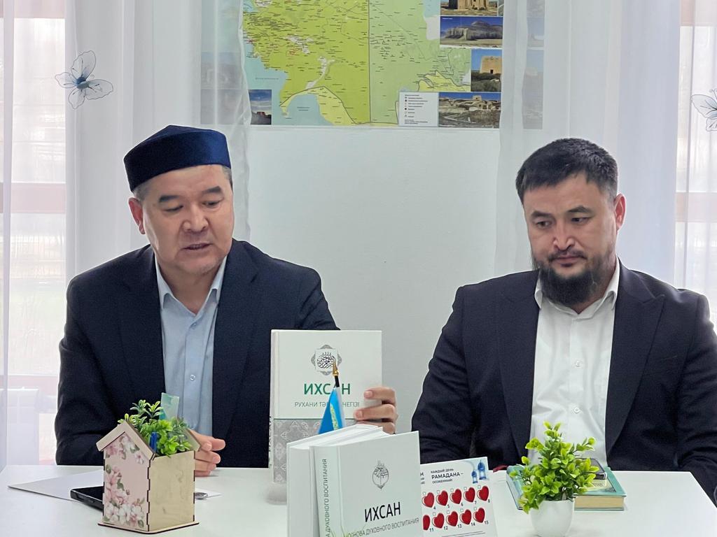Маңғыстау: «Бекет ата» мешітінде рухани кітап клубының алғашқы жиыны өтті
