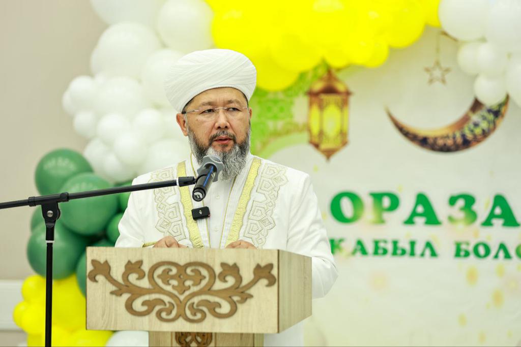 ДІНИ БАСҚАРМА СЕМЕЙДЕ АУЫЗАШАР БЕРДІ (ФОТО)